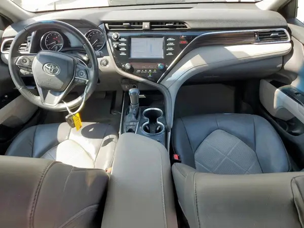 4T1B11HK9JU005933 2018 TOYOTA CAMRY - Image 8