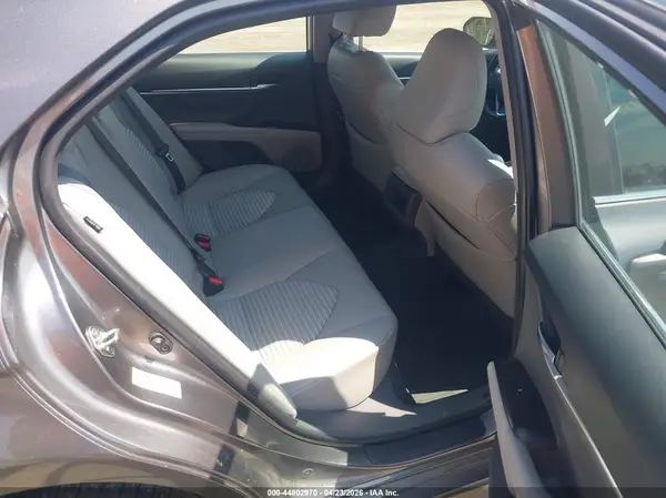 4T1B11HK9JU007567 2018 TOYOTA CAMRY - Image 8