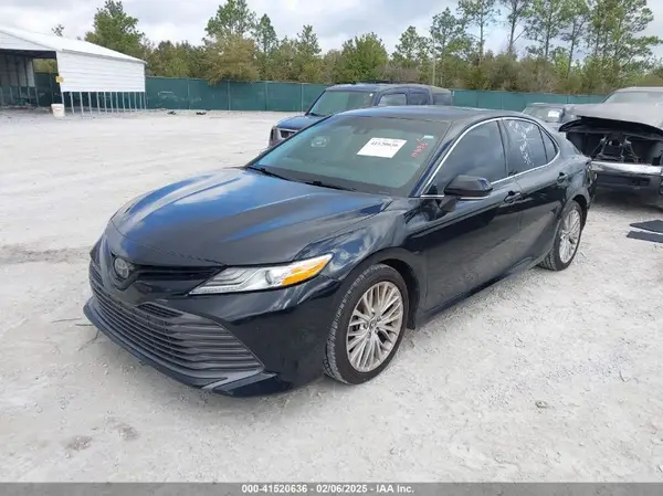 4T1B11HK9JU007729 2018 TOYOTA CAMRY - Image 2