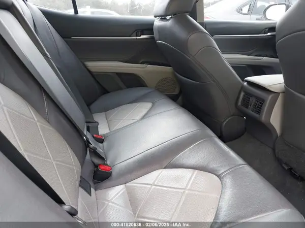 4T1B11HK9JU007729 2018 TOYOTA CAMRY - Image 8
