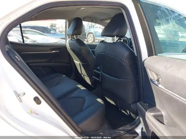 4T1B11HK9JU007990 2018 TOYOTA CAMRY - Image 8