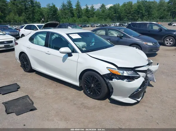 4T1B11HK9JU010341 2018 TOYOTA CAMRY - Image 1