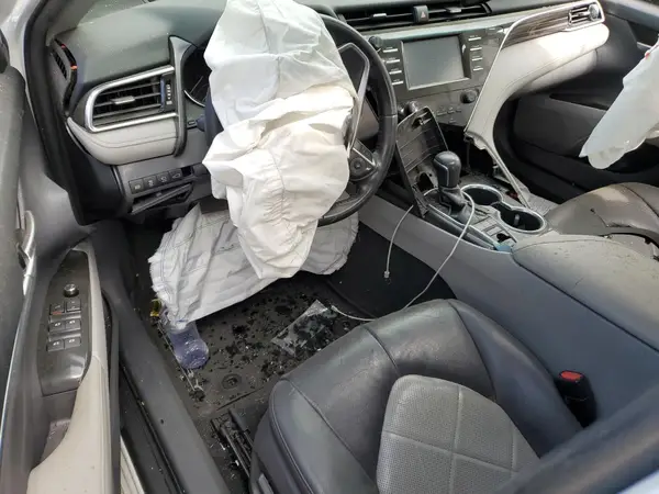 4T1B11HK9JU016401 2018 TOYOTA CAMRY - Image 8