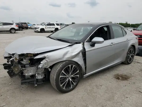 4T1B11HK9JU016656 2018 TOYOTA CAMRY - Image 1