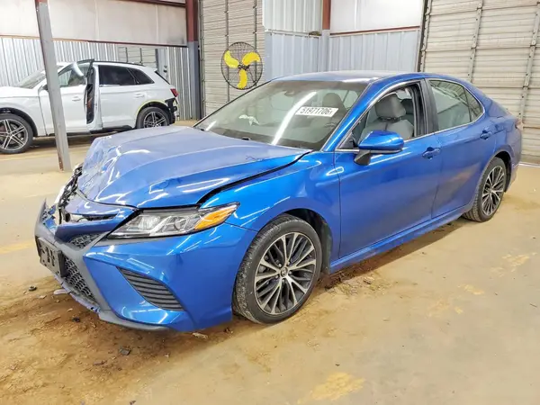4T1B11HK9JU017306 2018 TOYOTA CAMRY - Image 1