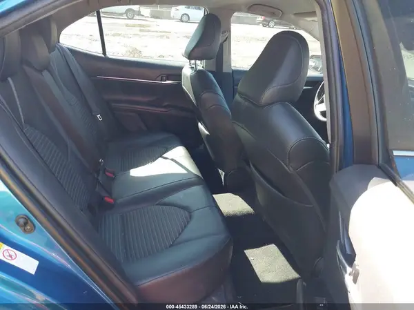 4T1B11HK9JU018357 2018 TOYOTA CAMRY - Image 8