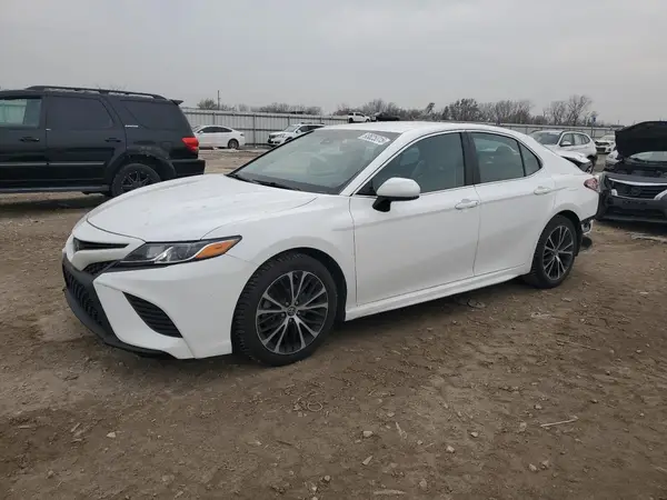 4T1B11HK9JU025048 2018 TOYOTA CAMRY - Image 1