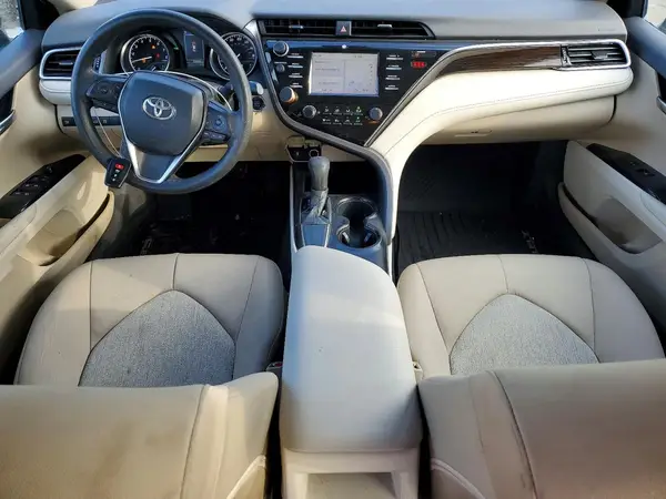 4T1B11HK9JU025857 2018 TOYOTA CAMRY - Image 8