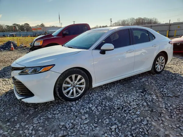 4T1B11HK9JU026572 2018 TOYOTA CAMRY - Image 1