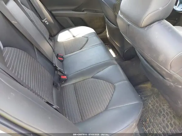 4T1B11HK9JU027477 2018 TOYOTA CAMRY - Image 8