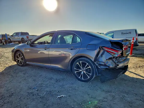 4T1B11HK9JU028788 2018 TOYOTA CAMRY - Image 2