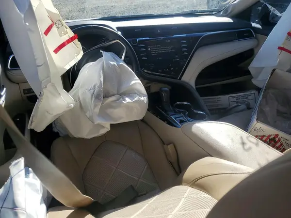 4T1B11HK9JU028984 2018 TOYOTA CAMRY - Image 8