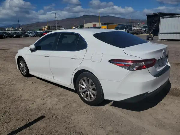 4T1B11HK9JU029360 2018 TOYOTA CAMRY - Image 2
