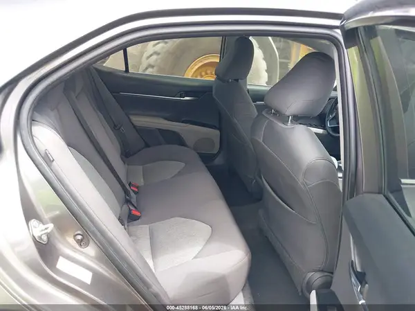 4T1B11HK9JU032081 2018 TOYOTA CAMRY - Image 8