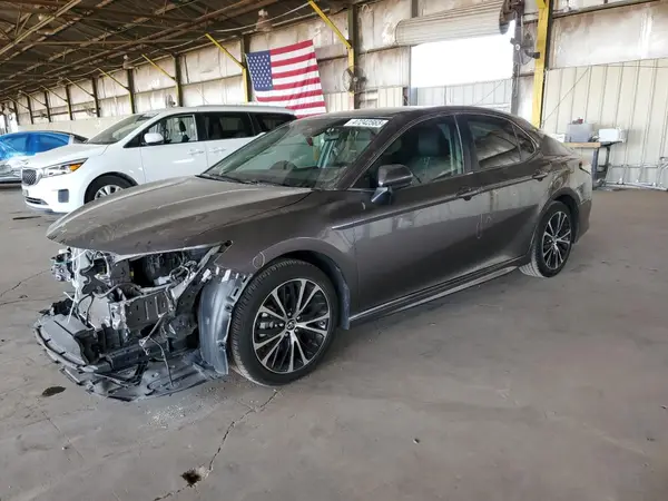 4T1B11HK9JU033473 2018 TOYOTA CAMRY - Image 1