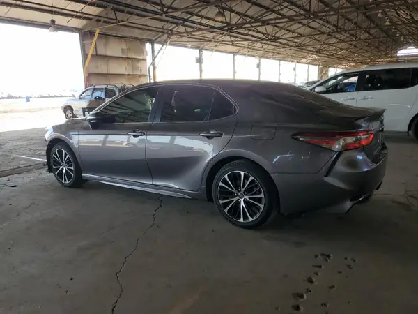 4T1B11HK9JU033473 2018 TOYOTA CAMRY - Image 2