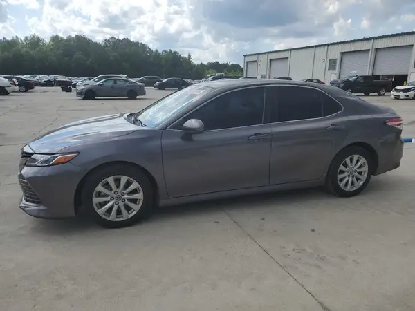 4T1B11HK9JU034588 2018 TOYOTA CAMRY - Image 1