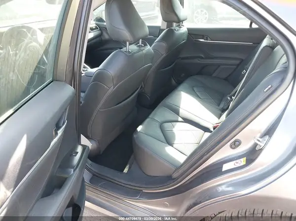 4T1B11HK9JU034901 2018 TOYOTA CAMRY - Image 8