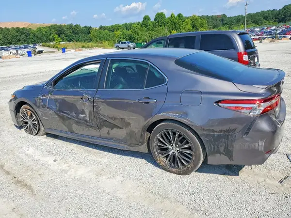 4T1B11HK9JU040584 2018 TOYOTA CAMRY - Image 2