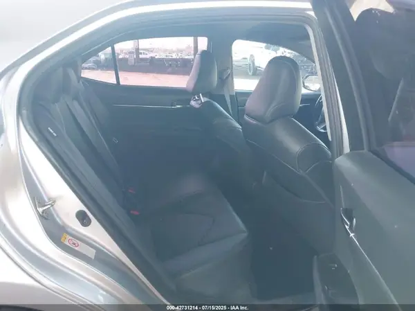 4T1B11HK9JU041122 2018 TOYOTA CAMRY - Image 8