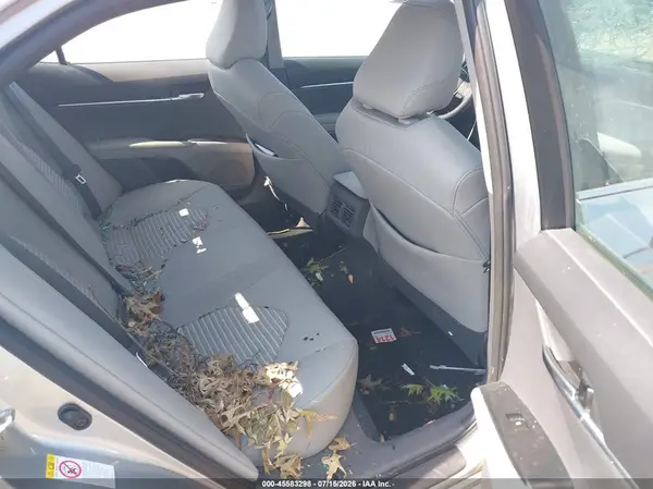 4T1B11HK9JU044165 2018 TOYOTA CAMRY - Image 8