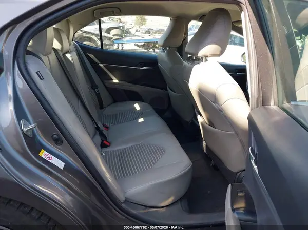 4T1B11HK9JU047101 2018 TOYOTA CAMRY - Image 8