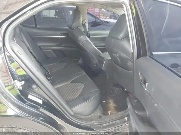 4T1B11HK9JU050127 2018 TOYOTA CAMRY - Image 8