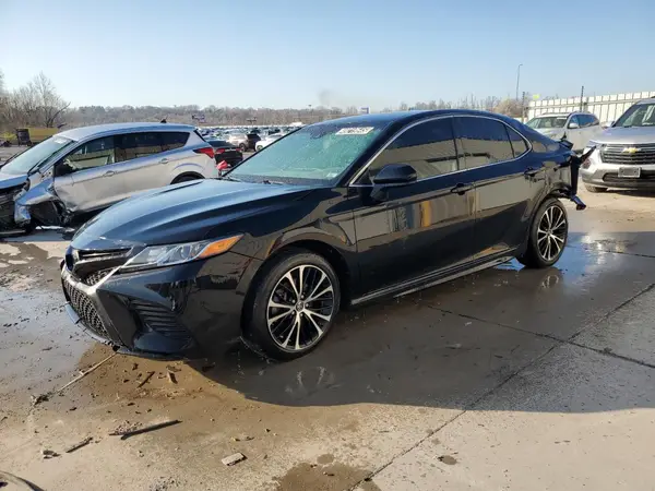 4T1B11HK9JU051584 2018 TOYOTA CAMRY - Image 1