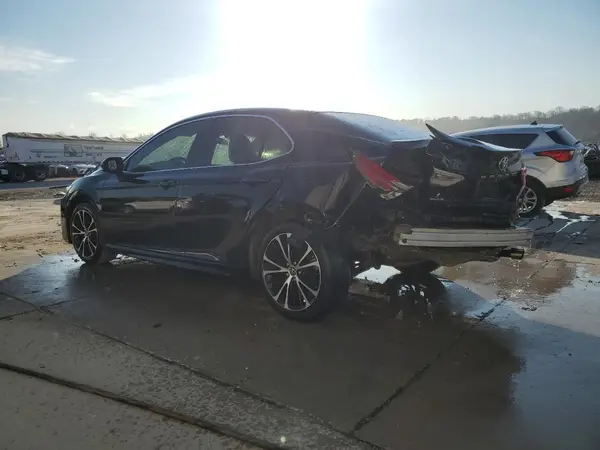 4T1B11HK9JU051584 2018 TOYOTA CAMRY - Image 2
