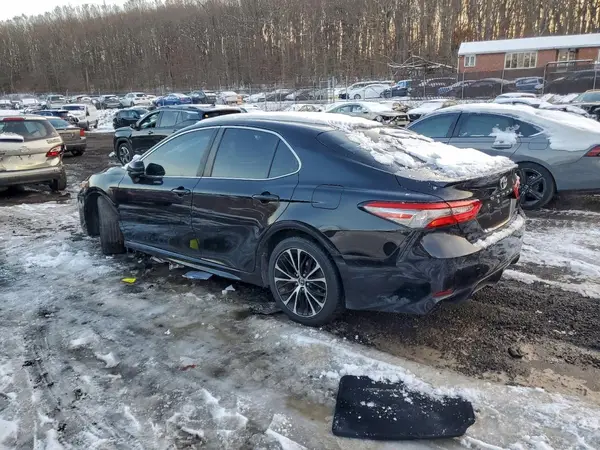4T1B11HK9JU052007 2018 TOYOTA CAMRY - Image 2