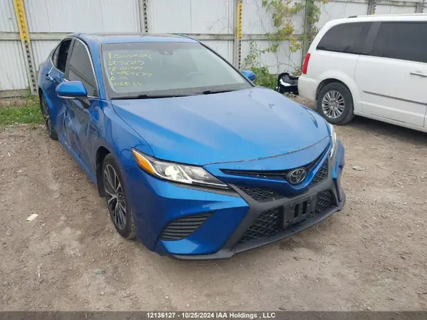 4T1B11HK9JU057577 2018 TOYOTA CAMRY - Image 1