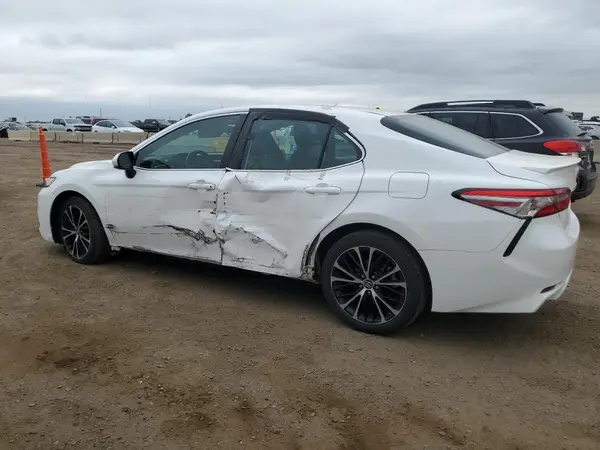 4T1B11HK9JU060270 2018 TOYOTA CAMRY - Image 2