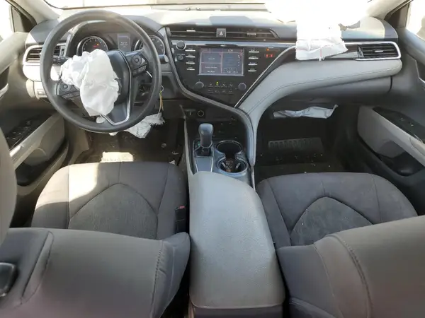4T1B11HK9JU062147 2018 TOYOTA CAMRY - Image 8