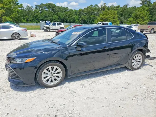 4T1B11HK9JU062715 2018 TOYOTA CAMRY - Image 1