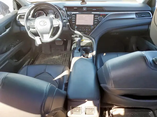 4T1B11HK9JU063010 2018 TOYOTA CAMRY - Image 8