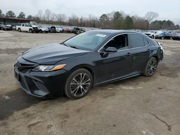 4T1B11HK9JU065114 2018 TOYOTA CAMRY - Image 1