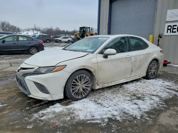 4T1B11HK9JU065937 2018 TOYOTA CAMRY - Image 1