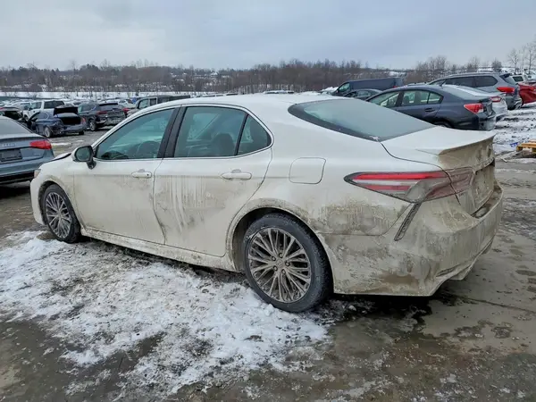 4T1B11HK9JU065937 2018 TOYOTA CAMRY - Image 2