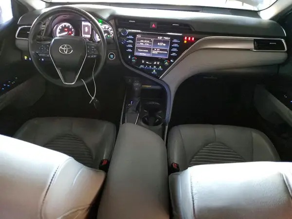 4T1B11HK9JU066943 2018 TOYOTA CAMRY - Image 8