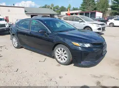 4T1B11HK9JU070460 2018 TOYOTA CAMRY