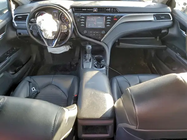 4T1B11HK9JU073004 2018 TOYOTA CAMRY - Image 8