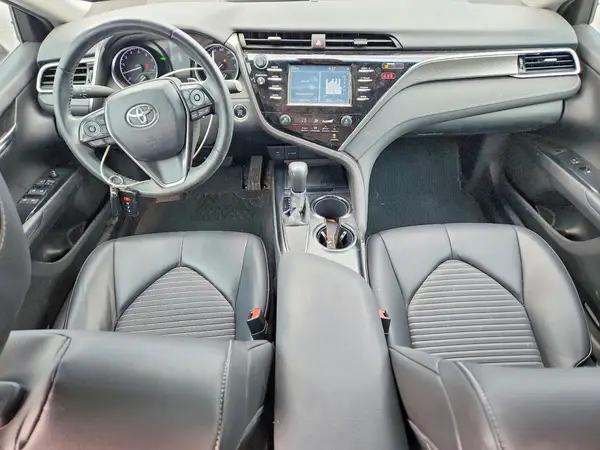 4T1B11HK9JU074685 2018 TOYOTA CAMRY - Image 8