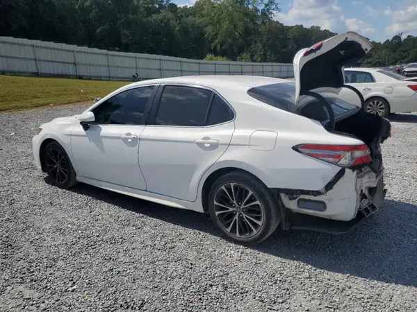 4T1B11HK9JU077375 2018 TOYOTA CAMRY - Image 2