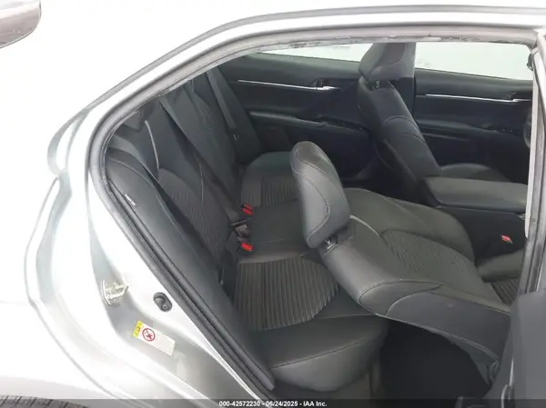 4T1B11HK9JU077960 2018 TOYOTA CAMRY - Image 8