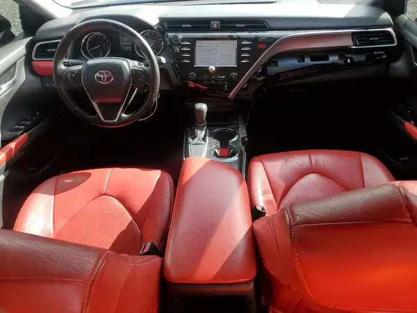 4T1B11HK9JU078073 2018 TOYOTA CAMRY - Image 8