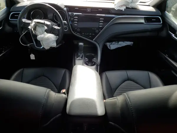 4T1B11HK9JU083158 2018 TOYOTA CAMRY - Image 8