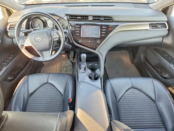 4T1B11HK9JU084570 2018 TOYOTA CAMRY - Image 8