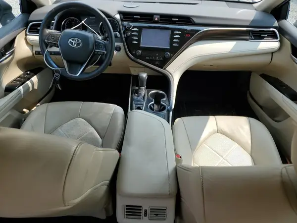 4T1B11HK9JU086528 2018 TOYOTA CAMRY - Image 8