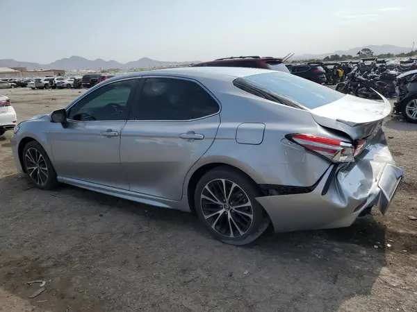 4T1B11HK9JU089512 2018 TOYOTA CAMRY - Image 2