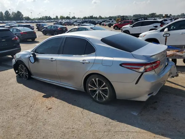 4T1B11HK9JU094158 2018 TOYOTA CAMRY - Image 2
